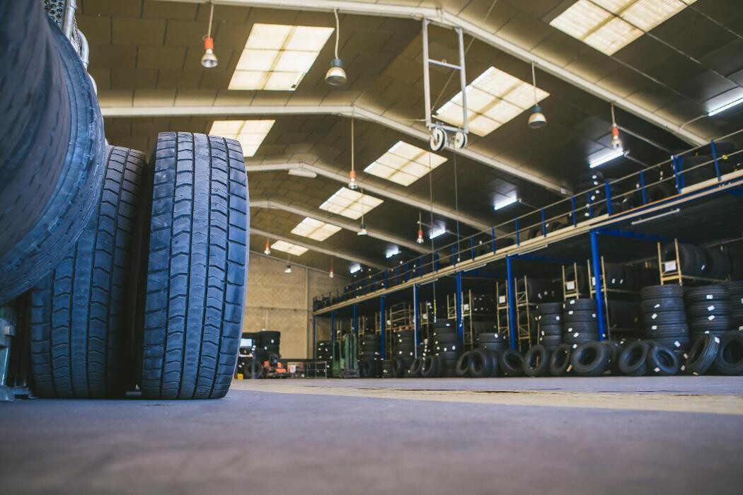 Images Euromaster Pneumàtics Perelló Truck Solution