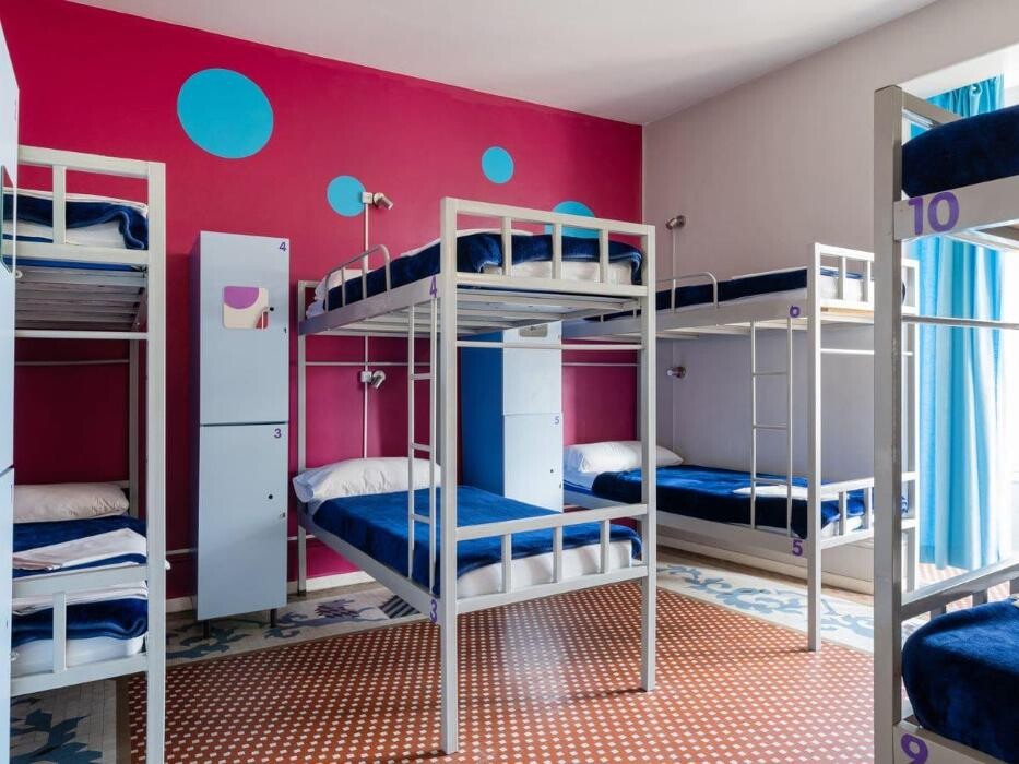 Images Purple Nest Hostel Valencia