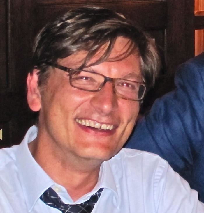 Images Dr ESTEBAN SCOLA