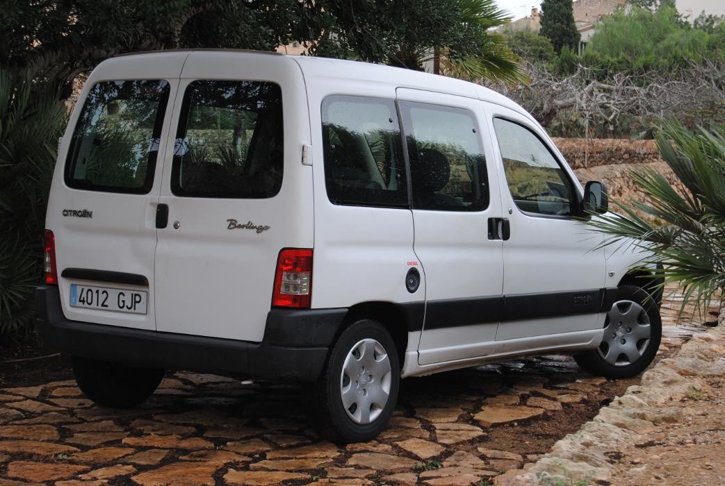 Images FURARENT, ALQUILER Y VENTA DE FURGONETAS EN MALLORCA