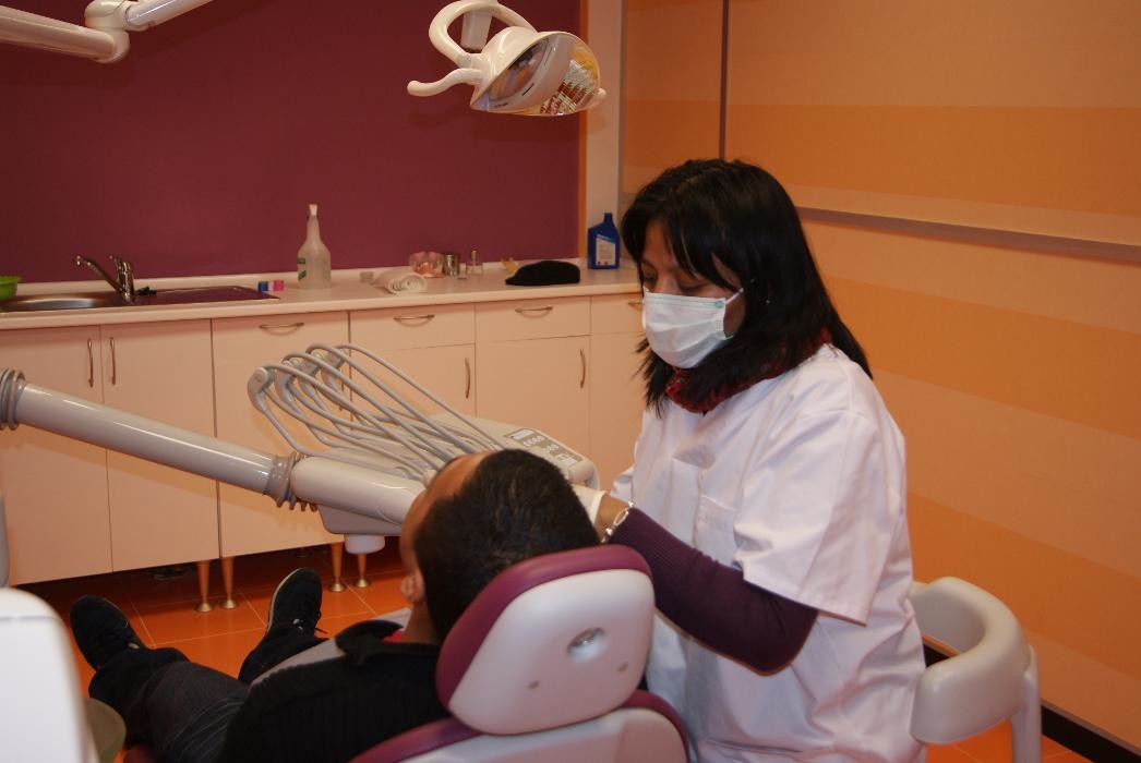 Images DENTALNEAT CLÍNICA DENTAL