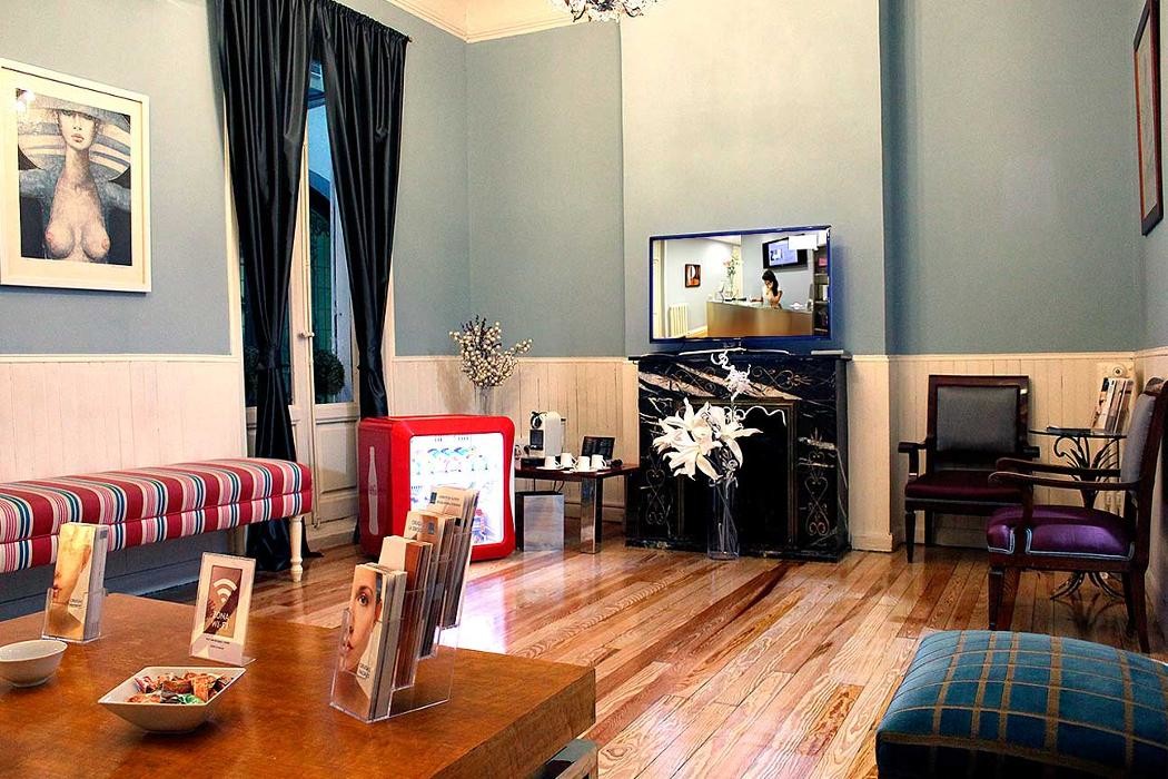 Images FEMM CIRUGÍA Y MEDICINA ESTÉTICA