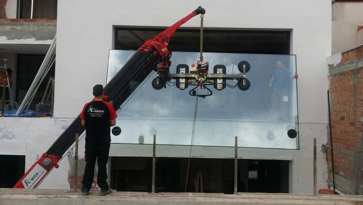 Images Gruas A Mida - Gruas Lucas