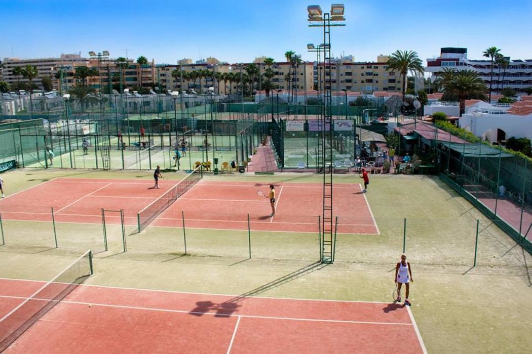 Images Club de Tenis y Padel Holycan