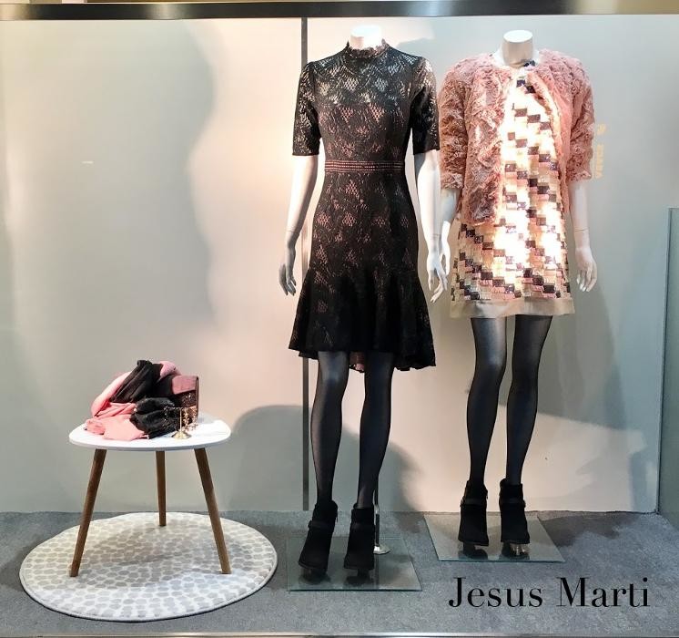 Images JESUS MARTÍ ropa y complementos