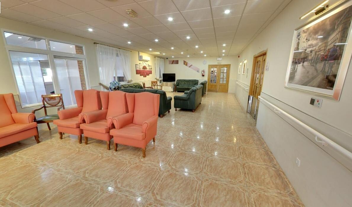 Images RESIDENCIA TERCERA EDAD "PONDEROSA REAL"