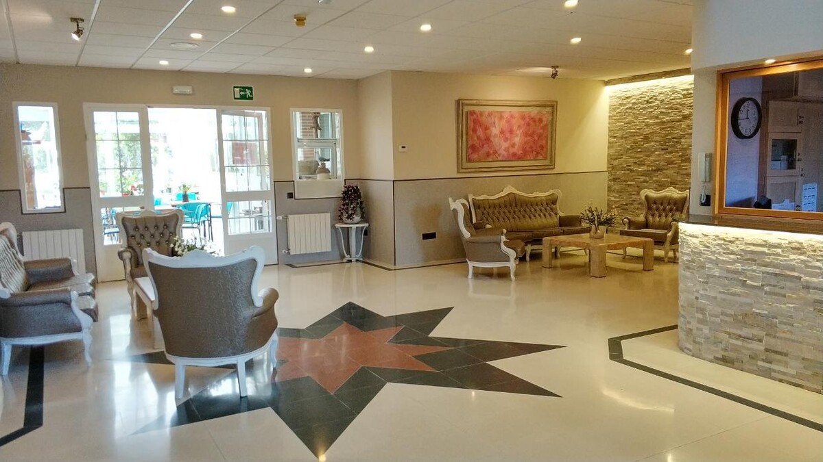 Images RESIDENCIA TERCERA EDAD "PONDEROSA REAL"