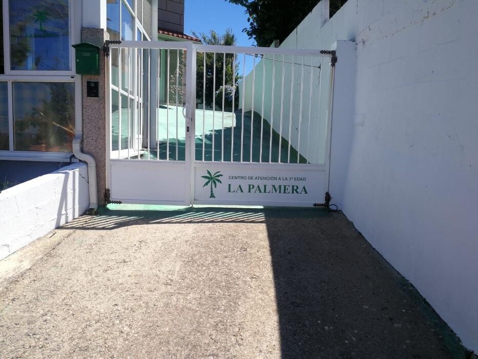 Images Centro de Atención a la 3ª Edad La Palmera