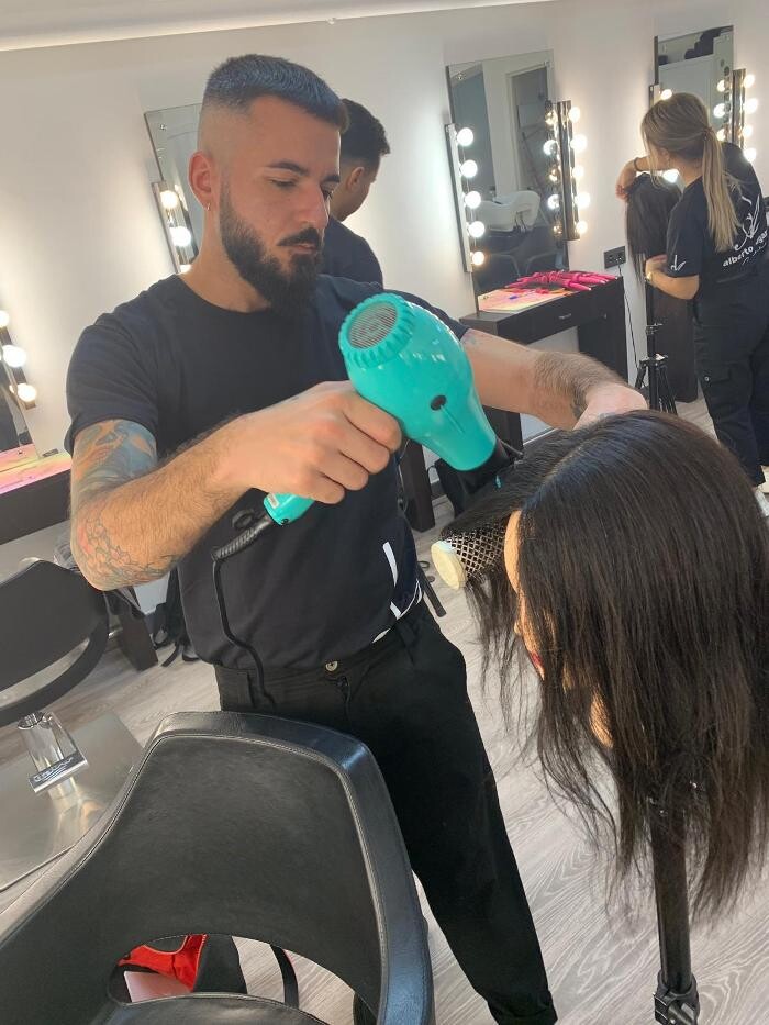 Images Alberto Dugarte Academia de Peluquería y Curso Maquillaje