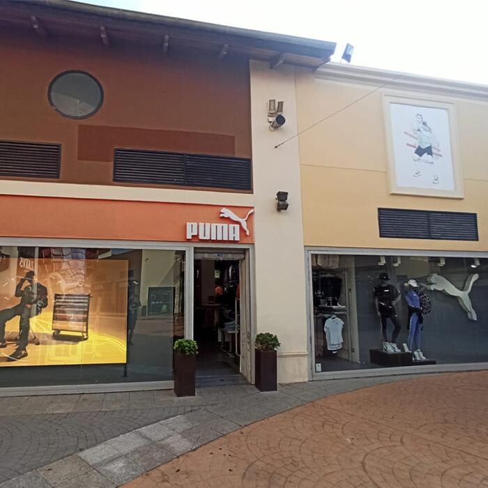 Images PUMA Outlet Valencia