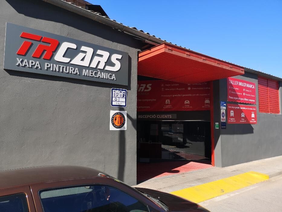Images TRCARS Tecnics en Automoció