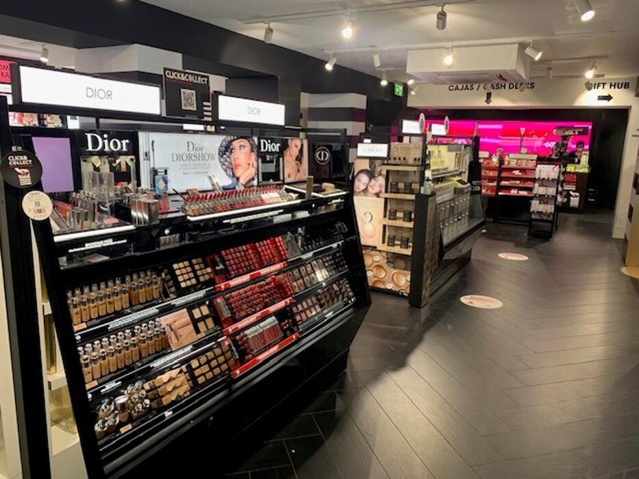 Images SEPHORA FLAGSHIP SOL