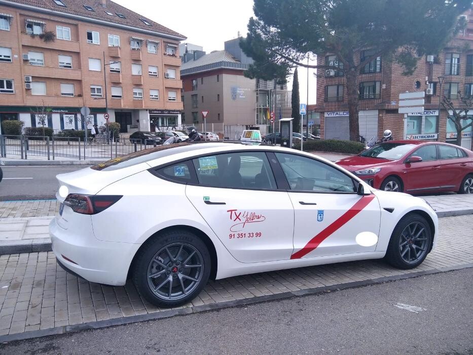 Taxi Pozuelo de Alarcon .Tx Yellow Logo