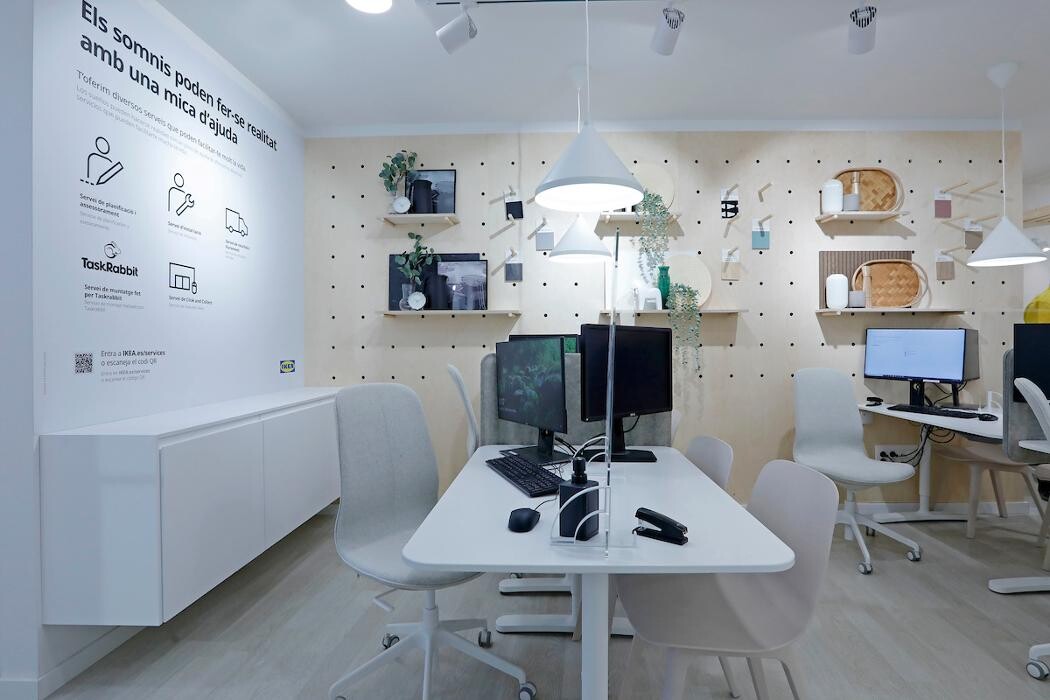 Images IKEA Girona - Punto de Planificación y Pedidos