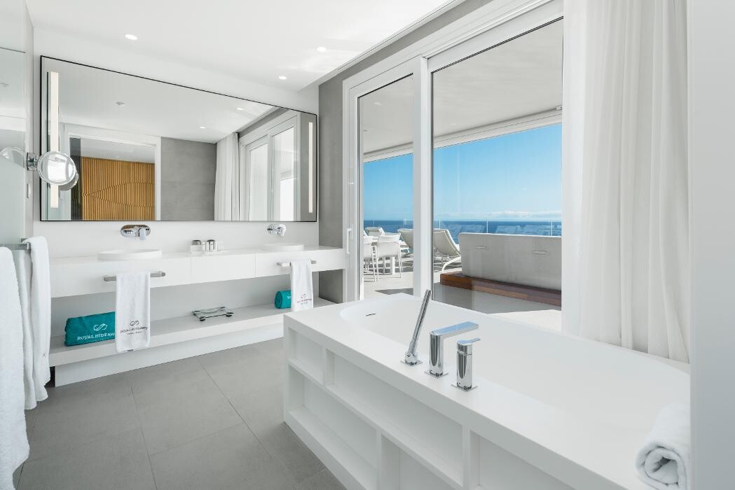Images Royal Hideaway Corales Suites