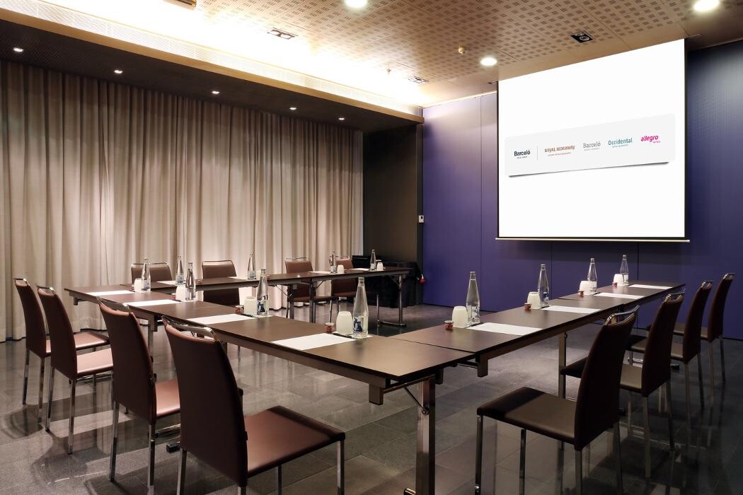 Images Occidental Atenea Mar - Adults Only