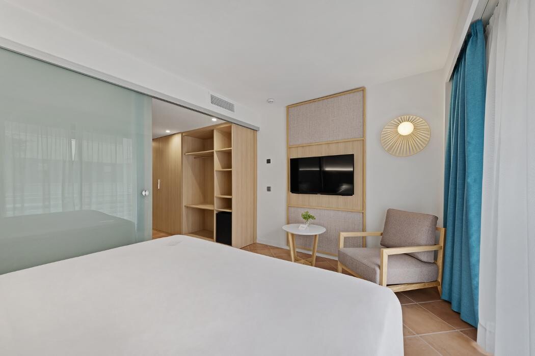 Images Occidental Cala Viñas