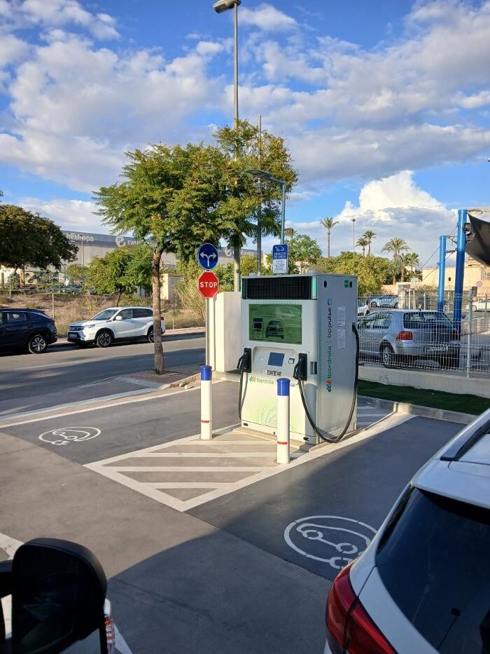 Images Iberdrola | bp pulse estación de recarga