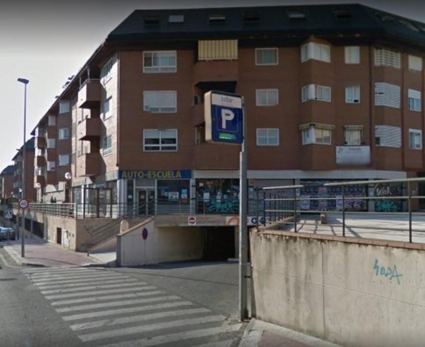 Images Parking Saba Estación Tren Villalba