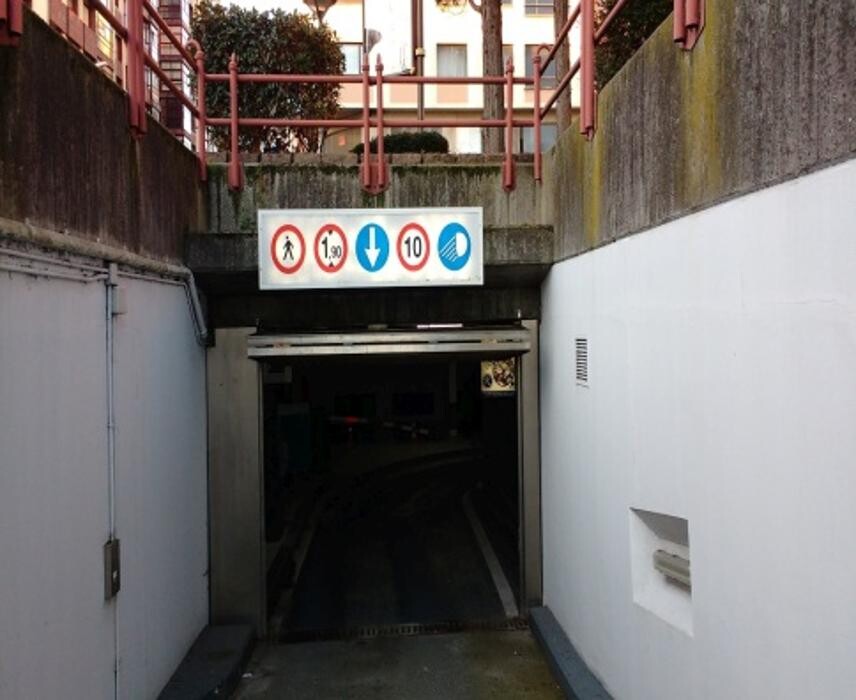 Images Parking Saba Plaza Palloza