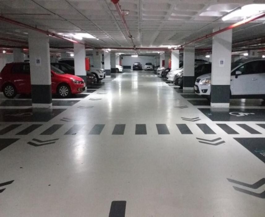 Images Parking Saba Plaza Palloza