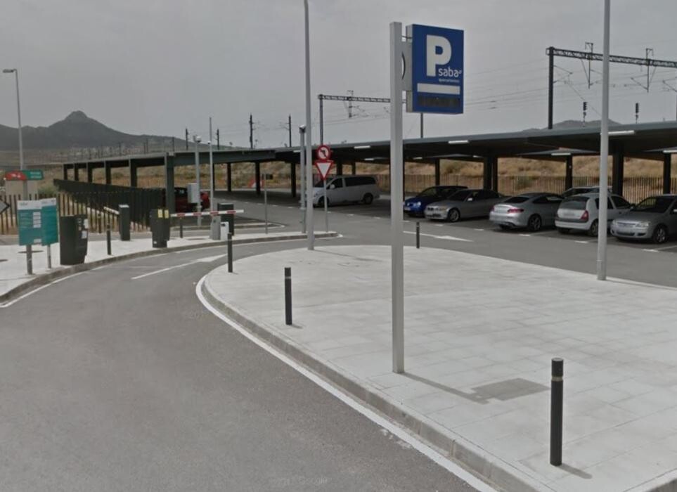 Images Parking Saba Estación Tren Villena