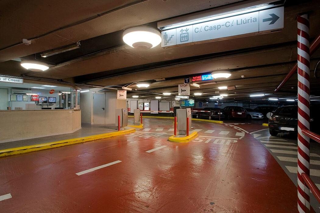 Images Parking Saba Bamsa Plaza Urquinaona