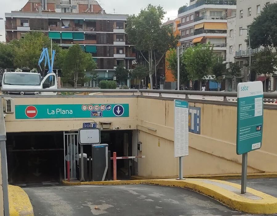 Images Parking Saba Plaza La Plana