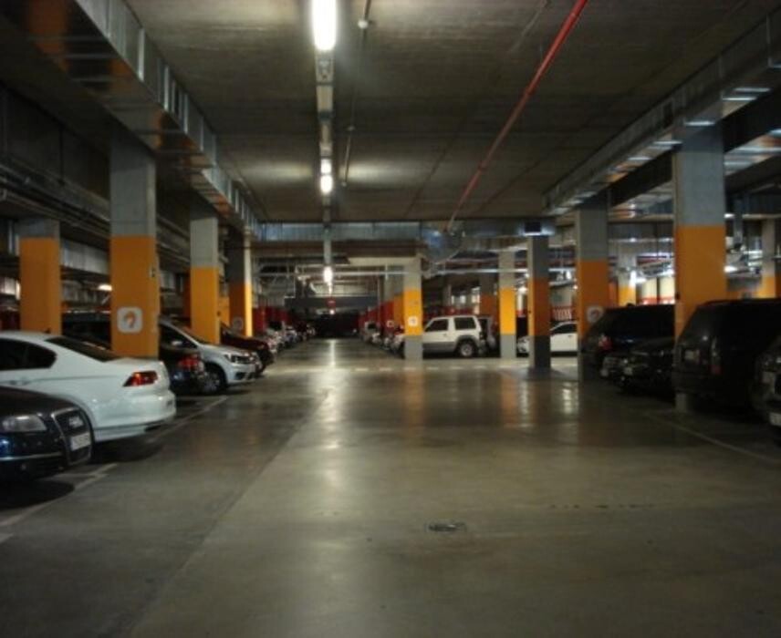 Images Parking Saba Estación Tren Lleida
