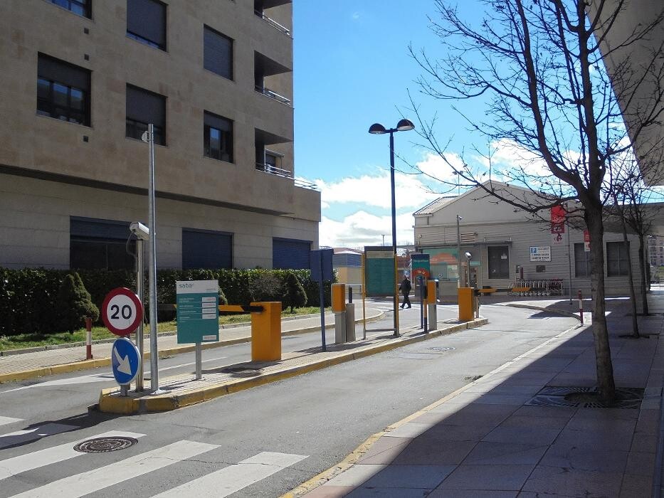 Images Parking Saba Estación Tren Salamanca