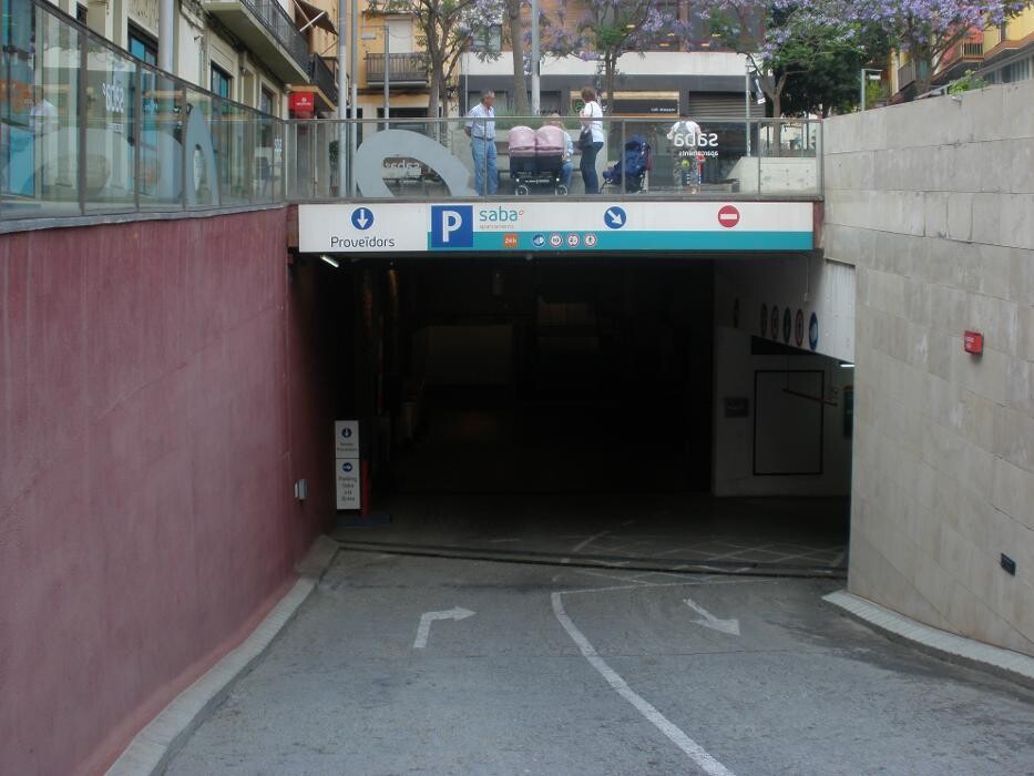 Images Parking Saba Plaza del Mercado