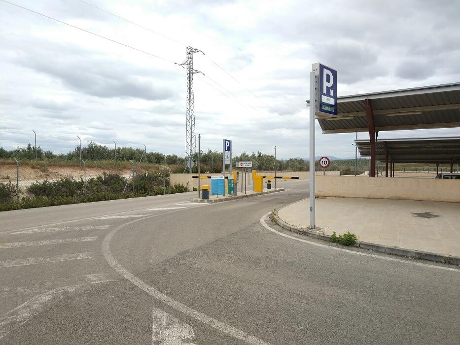 Images Parking Saba Estación Tren Puente Genil