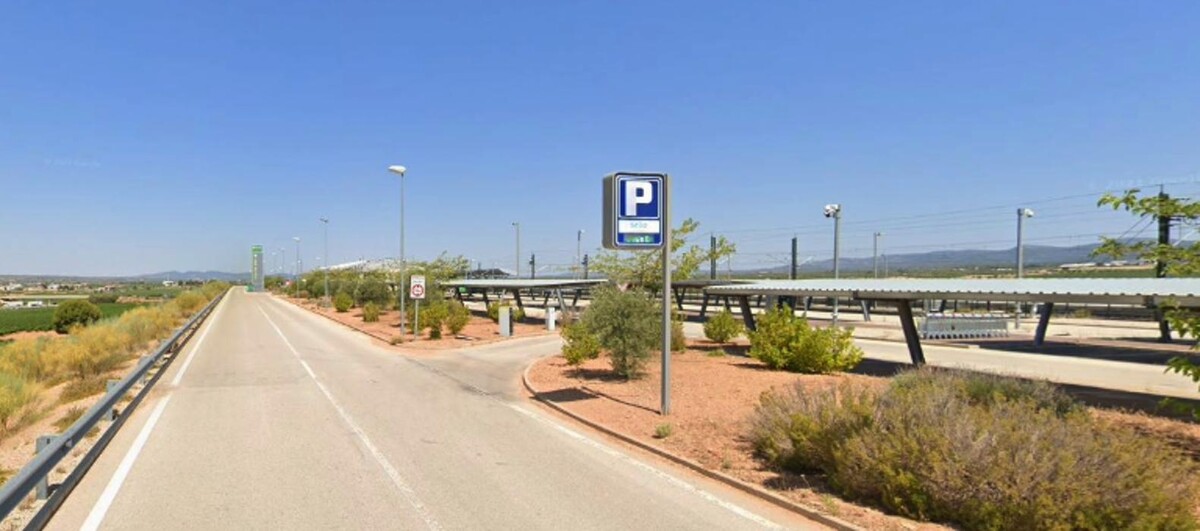 Images Parking Saba Estación Tren Requena Utiel