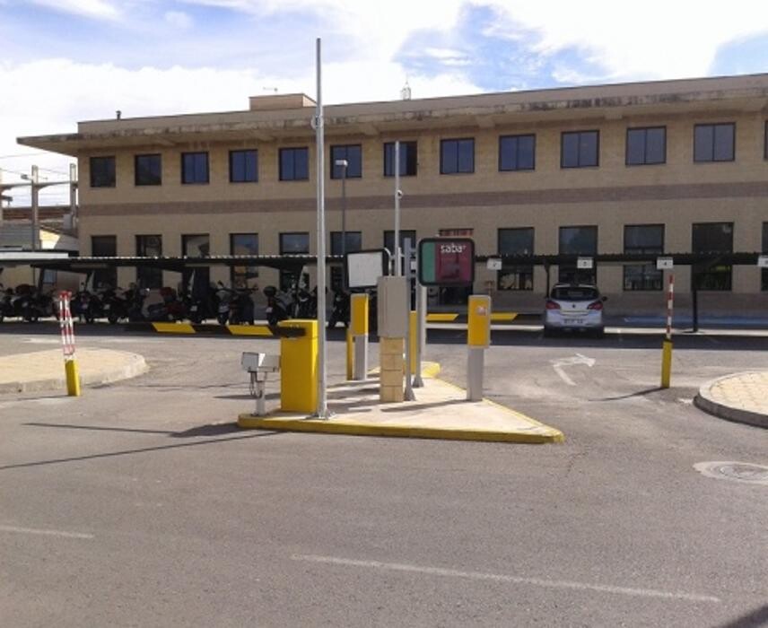 Images Parking Saba Estación Tren Ciudad Real