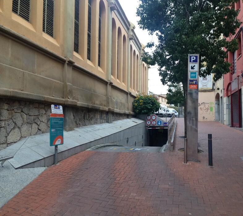 Images Parking Saba Ajuntament - Mercat