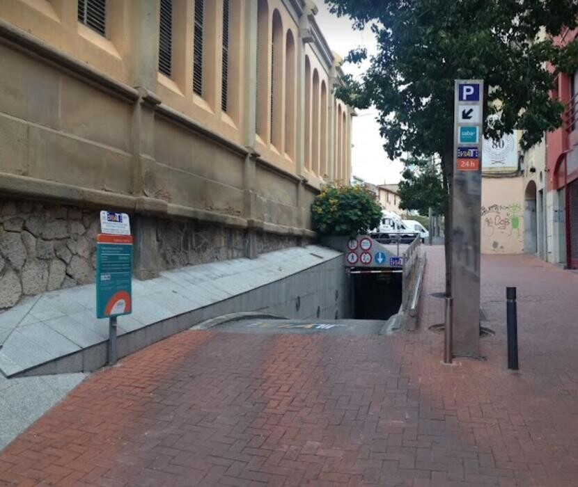 Images Parking Saba Ajuntament - Mercat