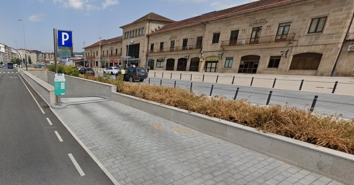 Images Parking Saba Estación Tren Ourense