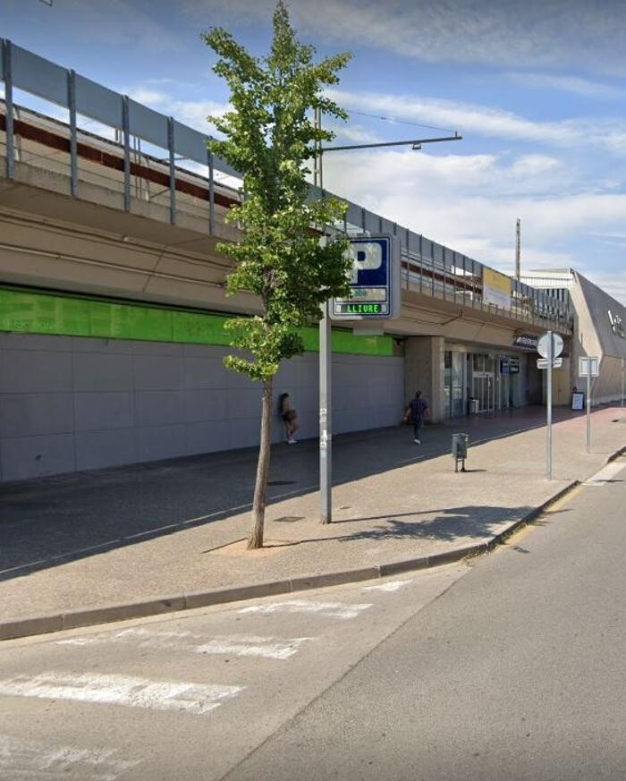 Images Parking Saba Estación Tren Girona