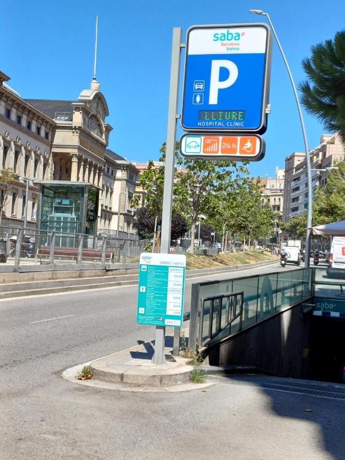 Images Parking Saba Bamsa Hospital Clínic - Còrsega