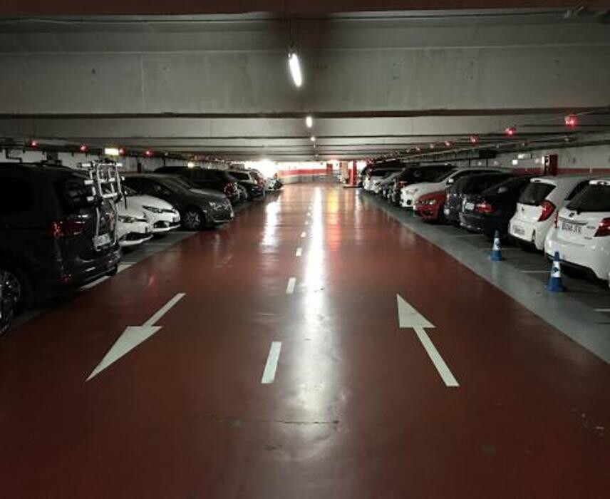 Images Parking Saba Bamsa Hospital Clínic - Còrsega