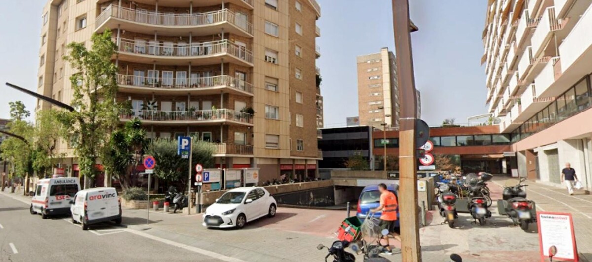 Images Parking Saba Carles III