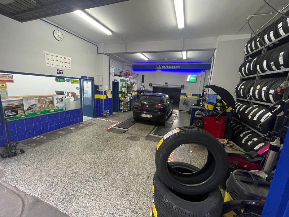 Images Castrol Service Euromaster Garaje Grand Prix