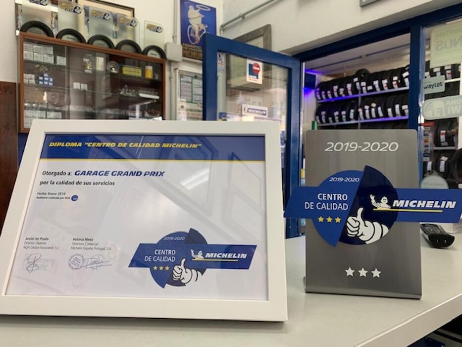 Images Castrol Service Euromaster Garaje Grand Prix