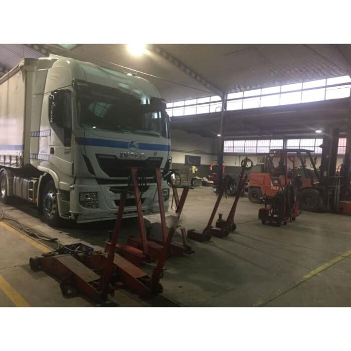 Images Euromaster Neumáticos Hermanos Peña Cuatrovientos