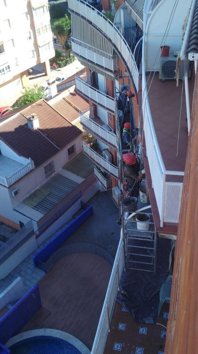 Images Dali Trabajos Verticales