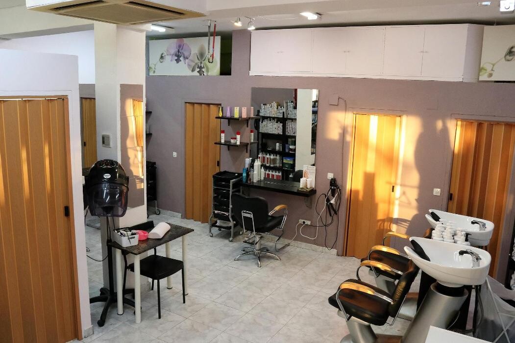 Images Peluquería y Estética Laris