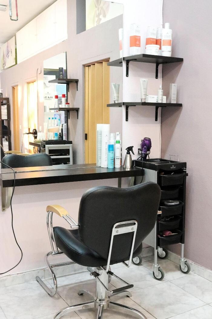 Images Peluquería y Estética Laris
