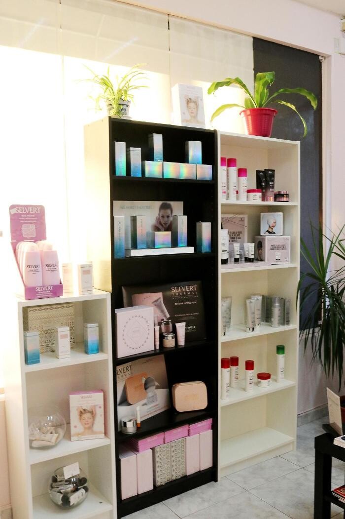 Images Peluquería y Estética Laris