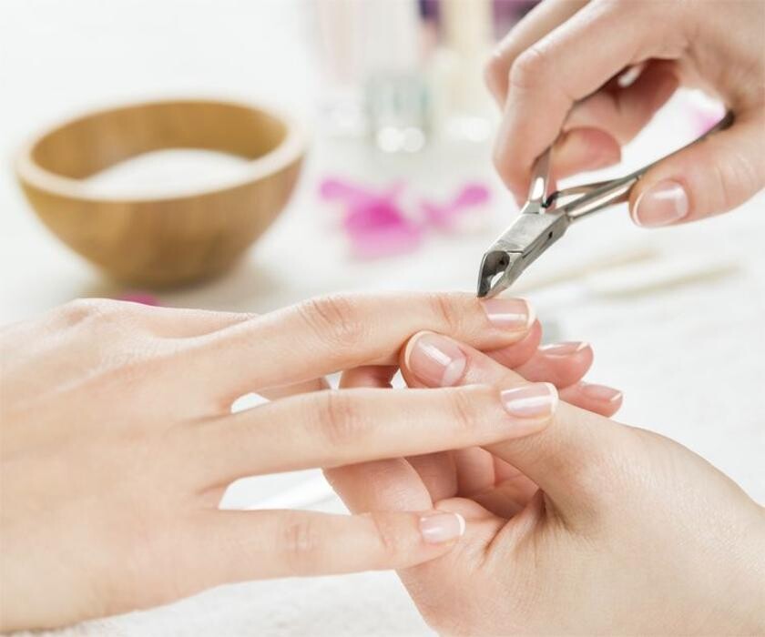 Images Peluquería y Estética Laris