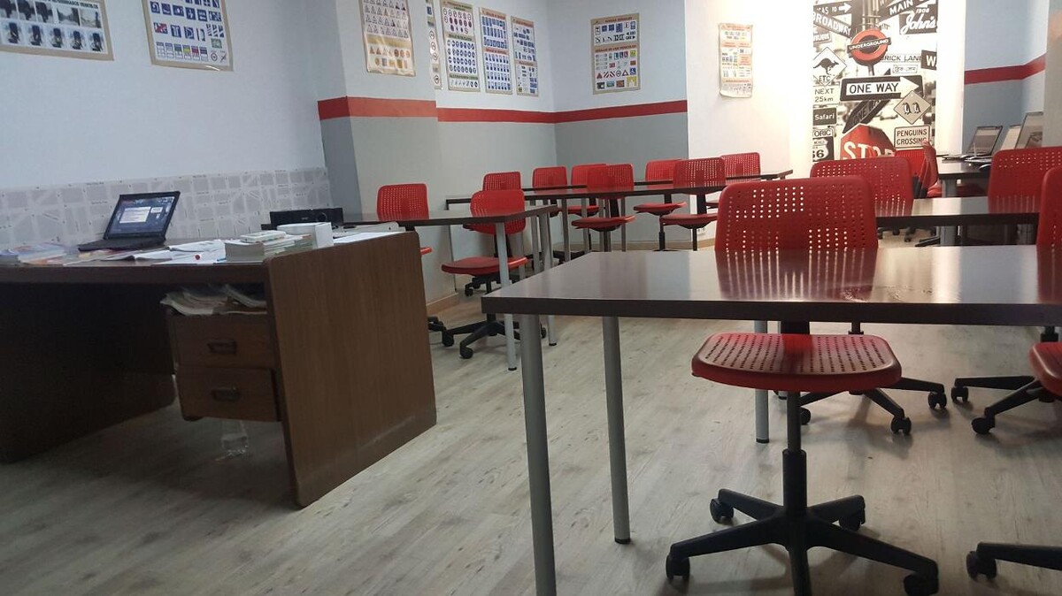 Images Autoescuela Ibiza Conduce